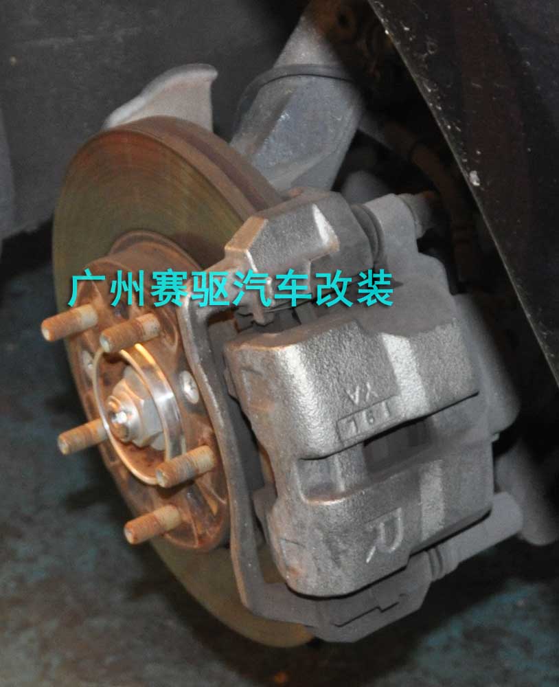 馬自達六原車剎車卡鉗