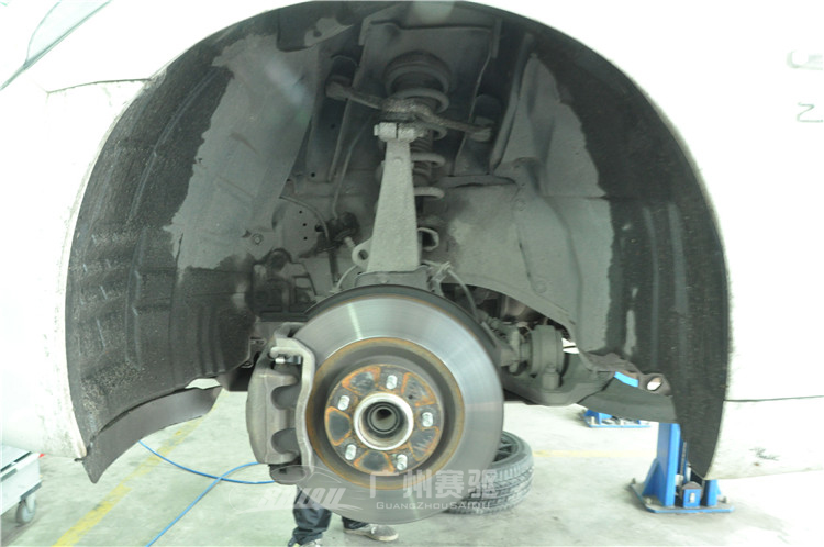 英菲尼迪原廠剎車分泵和剎車碟 英菲尼迪原廠剎車分泵和剎車碟