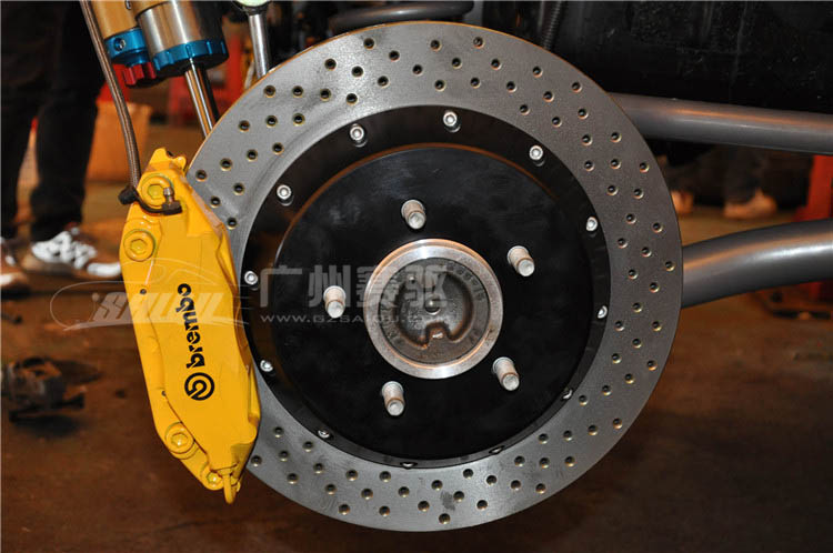 牧馬人升級(jí)bremboGT剎車(chē)套件 牧馬人升級(jí)bremboGT剎車(chē)套件