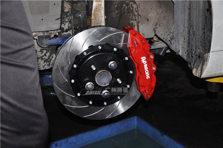 豐田銳志剎車升級改裝AP9040剎車套件