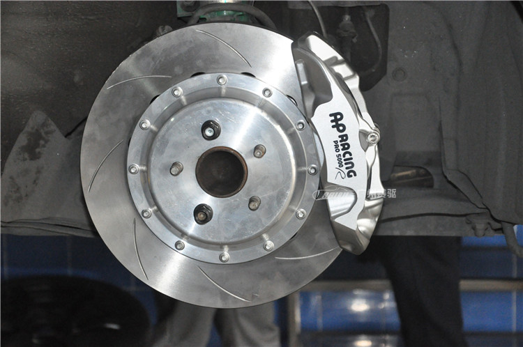 斯巴魯BRZ剎車改裝升級(jí)英國AP9440剎車