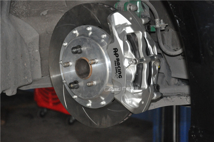 斯巴魯BRZ剎車改裝升級(jí)英國AP9440剎車