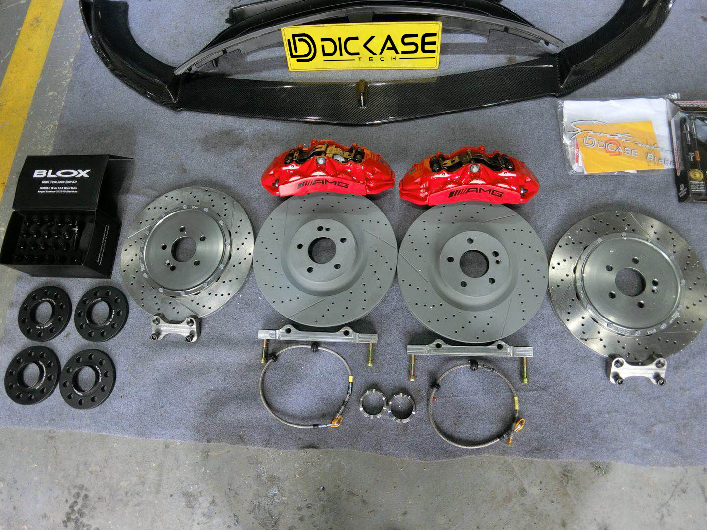 奔馳E300改裝AMG六活塞剎車 奔馳E300改裝AMG六活塞剎車