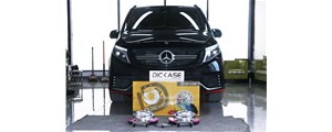 奔馳威霆高速上剎車偏軟，升級DICASE六活塞剎車經濟且實用
